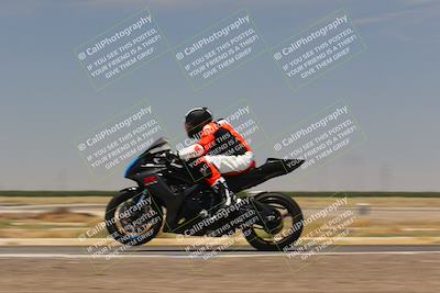 media/Jul-22-2022-TrackDaz (Fri) [[ca4971259a]]/Group B/130pm (Wheelie Bump)/
